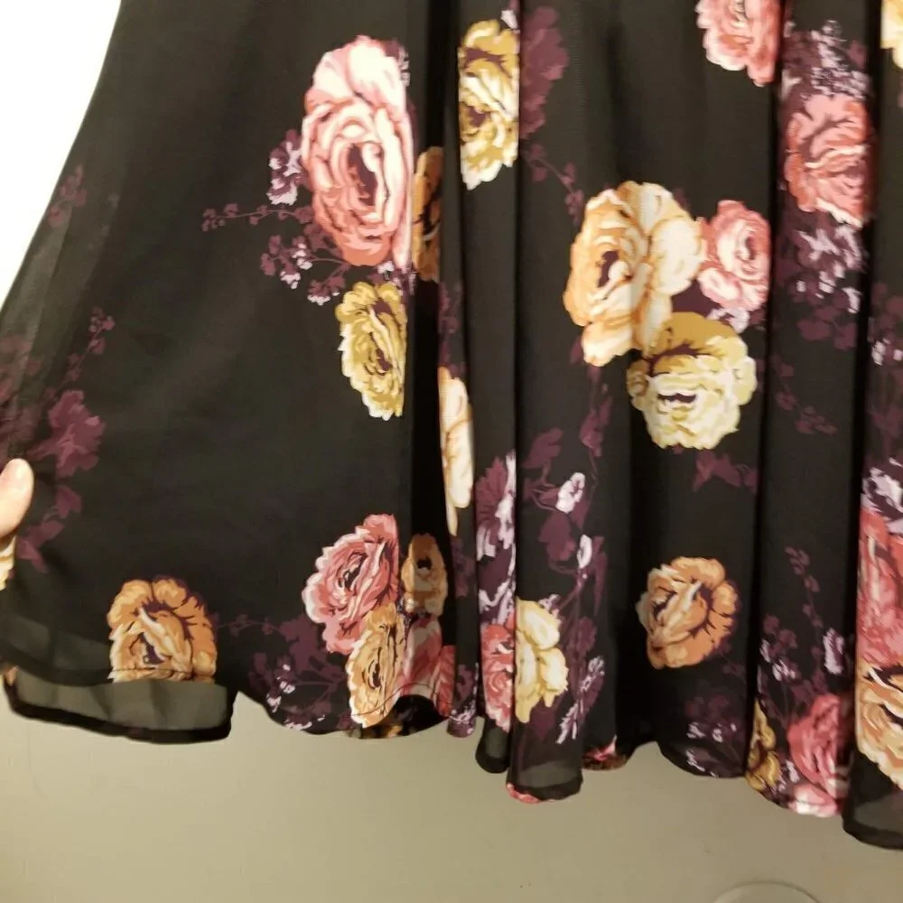 NEW Torrid Black Floral Chiffon Tulle Midi Skirt